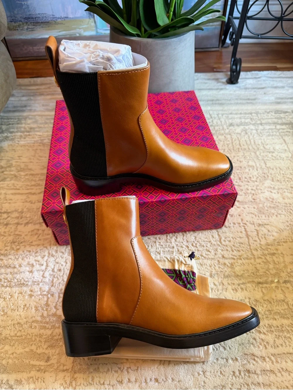 Tory Burch Women’s Chelsea Boots